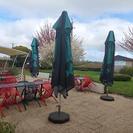 Le Mareuillais Hotel-Restaurant Exterior photo